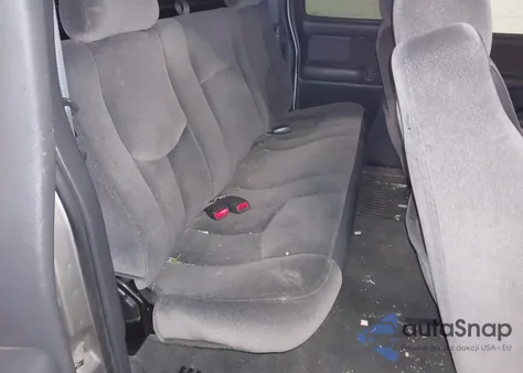 2003 GMC Sierra 1500 Sle z USA, uszkodzony, nr VIN 2GTEK19T331236430